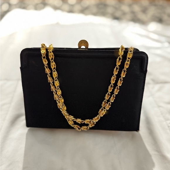 VTG Elegant Classy Black Clutch Purse Gold Chain Morris Moskowitz 60’s 70’s EUC - Picture 1 of 14